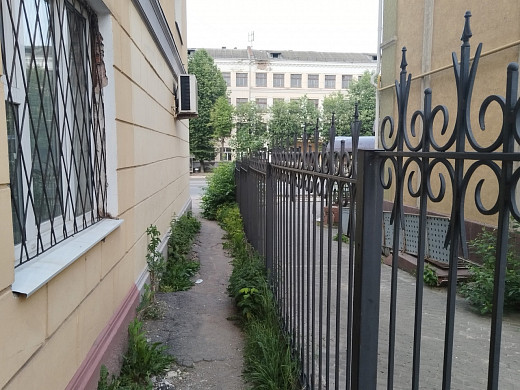 Шестилетняя девочка выпала из окна второго этажа в Иванове